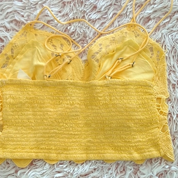 🌟NWT FP buttercup yellow lace eyelet bralette - Picture 4 of 8